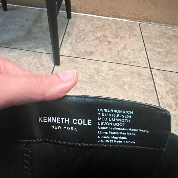 Women Boots - Picture 6 of 6